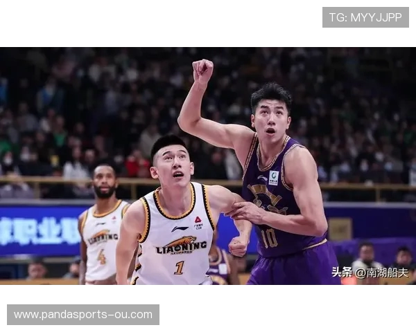 CBA最新动态：辽篮胜广东，上海队连胜纪录终结，季后赛形势激烈变化